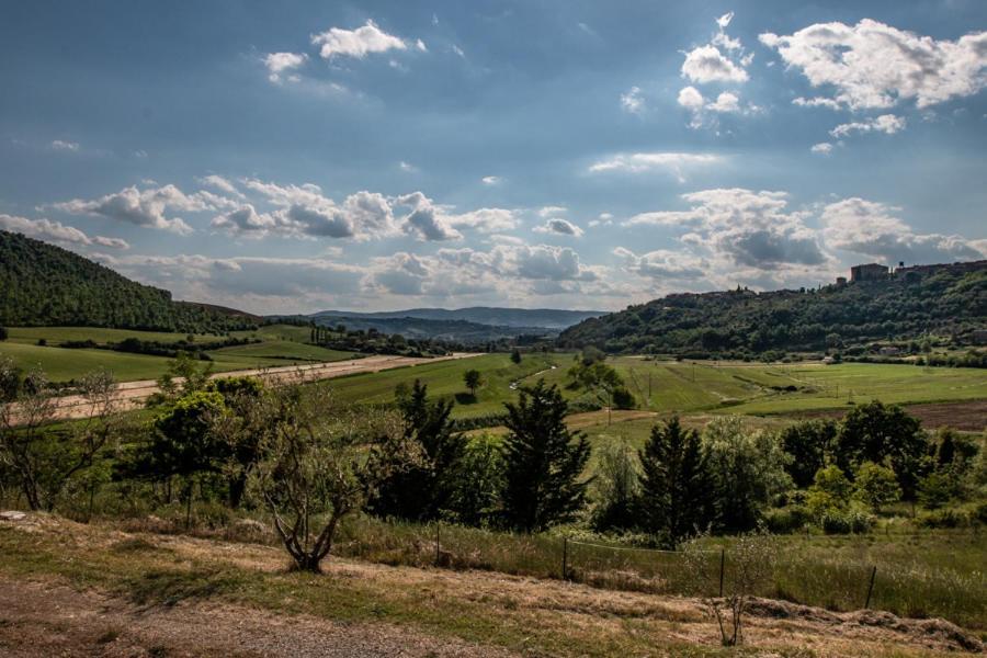 Il Colombaio Agriturismo Montegabbione Dış mekan fotoğraf